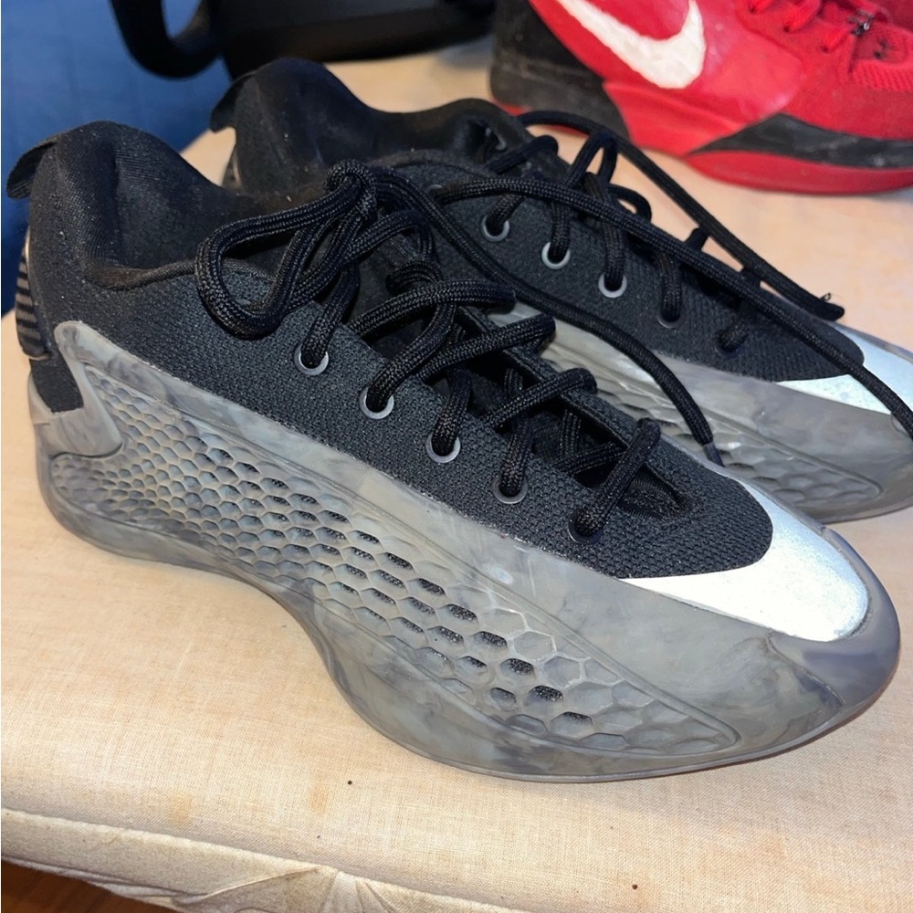 Big boy Anthony Edward’s Sneakers sz 4